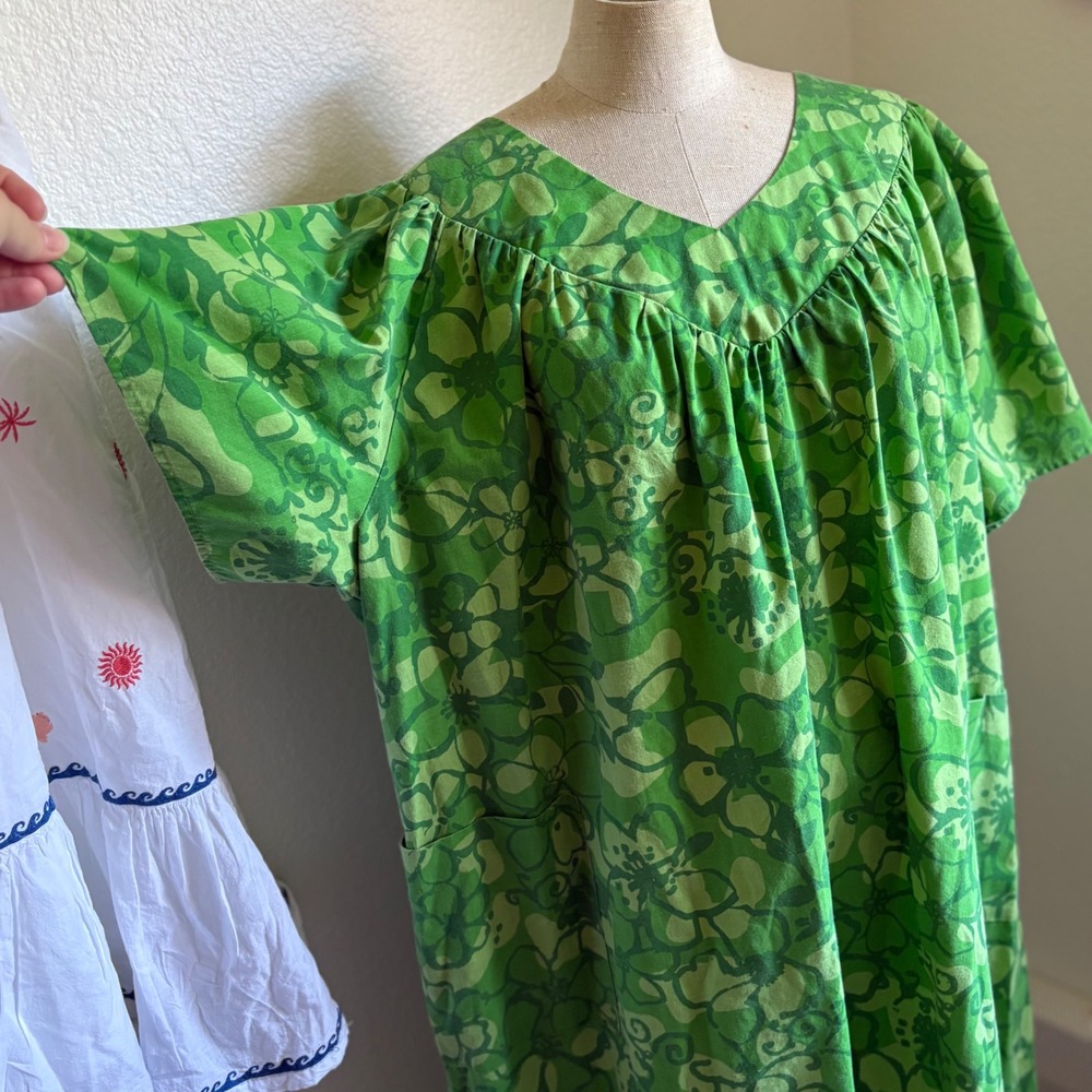 Anthony Richards Green Floral Muumuu Lounger Dress V-Neck Pockets Vintage Style - Picture 4 of 5